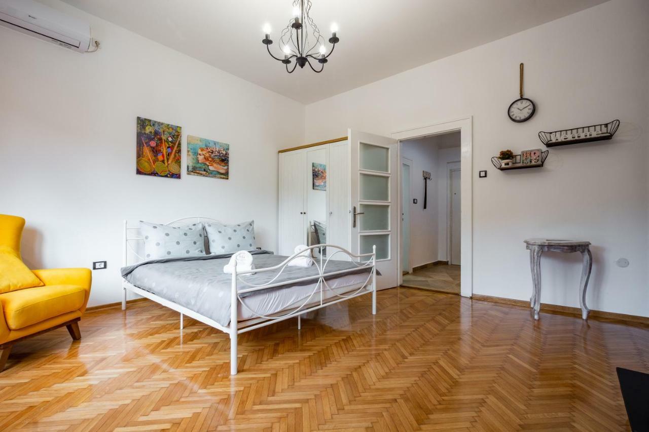 Apartment Korzo Нови Сад Екстериор снимка